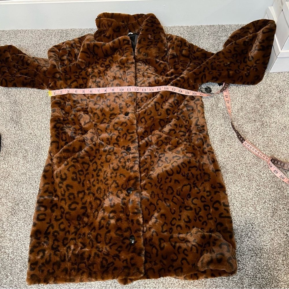 Revolve, Privacy Please Addison Coat in Leopard - Picture 12 of 13